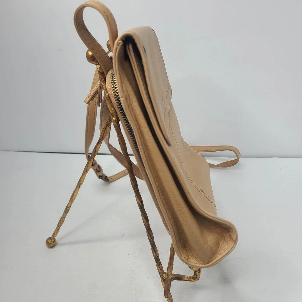 American Leather Co. Kansas Large Travel Crossbody Bag‎ Light Tan Purse